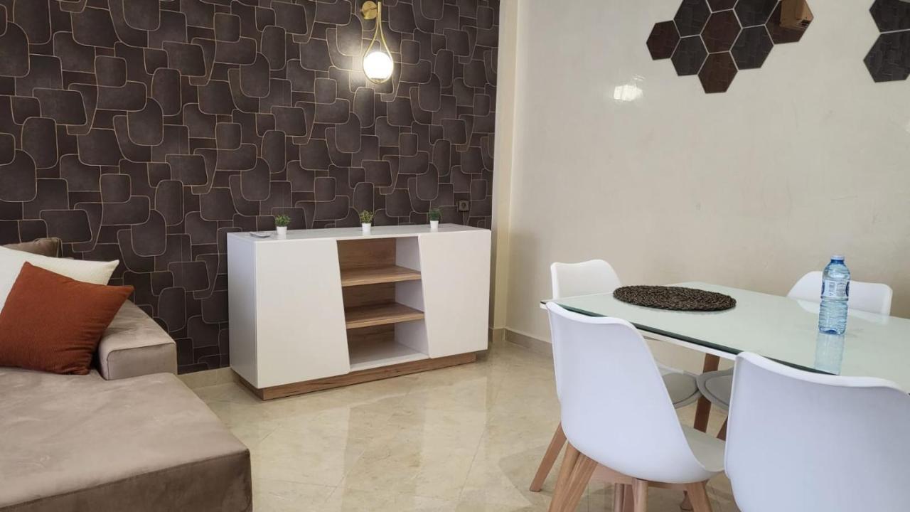 Charming New Large Luxurious Apartment.